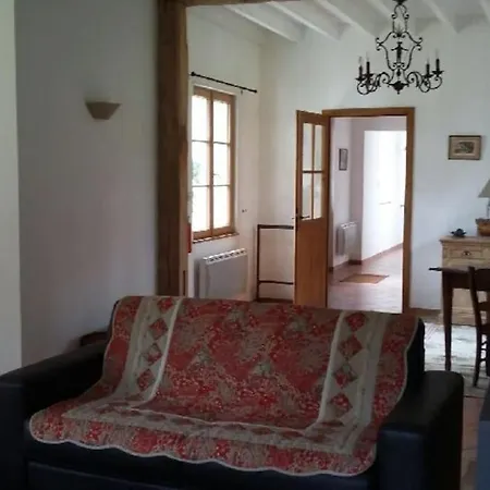 منزل ريفي Domaine D'antigneul *